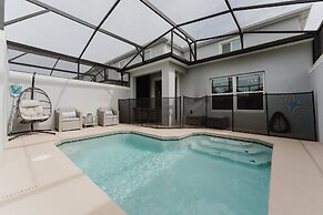 Dream 5Bd Storeylake Close to Disney