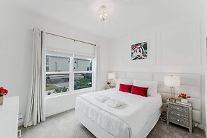 Dream 5Bd Storeylake Close to Disney