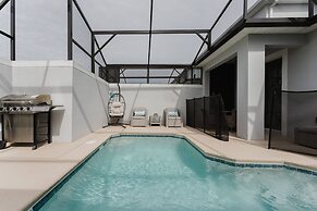 Dream 5Bd Storeylake Close to Disney