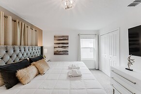 Dream 5Bd Storeylake Close to Disney