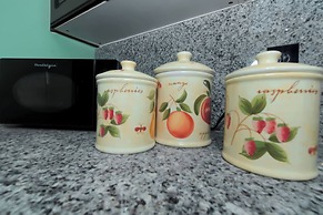 Spacious 3BR DTWN Condo with Pool