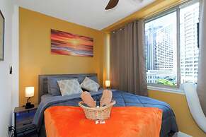 Spacious 3BR DTWN Condo with Pool