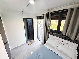 Dutus ApartHotel Entebbe