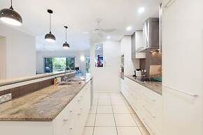 Zen Saltwater Retreat Balcony Pool Seaview