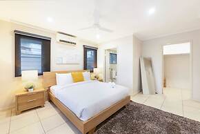 Zen Saltwater Retreat Balcony Pool Seaview