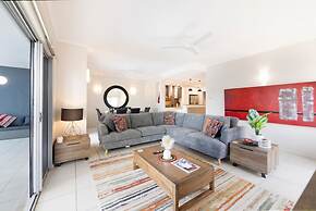 Zen Saltwater Retreat Balcony Pool Seaview