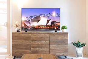 Zen Saltwater Retreat Balcony Pool Seaview