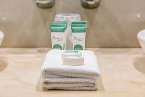 Zen Saltwater Retreat Balcony Pool Seaview