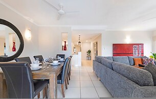 Zen Saltwater Retreat Balcony Pool Seaview