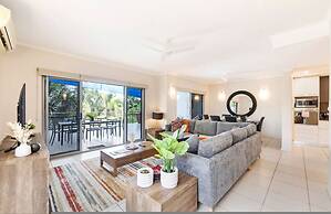 Zen Saltwater Retreat Balcony Pool Seaview