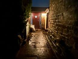 Quaint and Cosy Cottage - Manchester