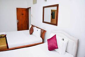 Hotel Sobana Lake Front