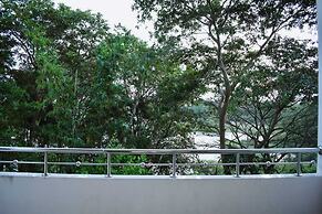 Hotel Sobana Lake Front