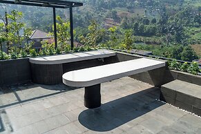 Beverly Hill Mountain View Villa 8BR