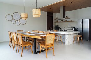 Beverly Hill Mountain View Villa 8BR