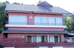 Bougainvillea Homestay Munnar