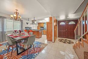 5 BR Jacuzzi 12 Mins to Disney Knotts Beach