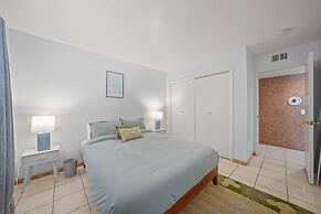 5 BR Jacuzzi 12 Mins to Disney Knotts Beach