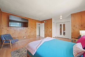 5 BR Jacuzzi Disney Knotts Beach