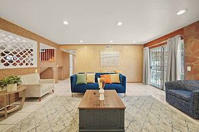 5 BR Jacuzzi Disney Knotts Beach