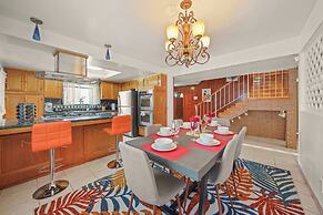 5 BR Jacuzzi Disney Knotts Beach