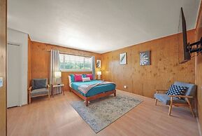 5 BR Jacuzzi Disney Knotts Beach