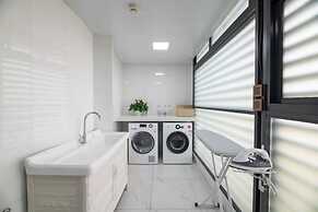 Hangzhou Binjiang Qianchao New Century Hotel