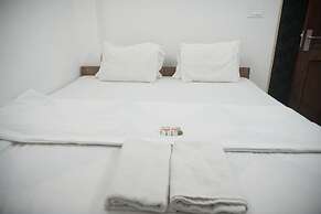 Varanasi Rest House