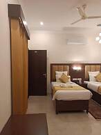 HOTEL RAJ MAHAL THE PALACE