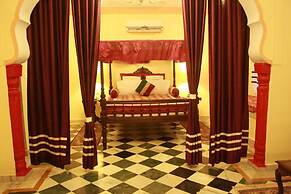 HOTEL RAJ MAHAL THE PALACE