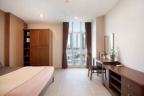 181 Ekkamai Apartment