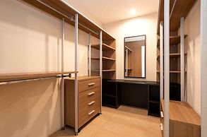 181 Ekkamai Apartment