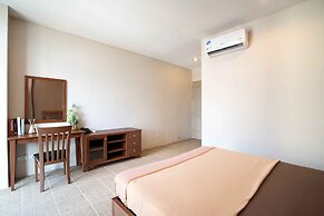 181 Ekkamai Apartment