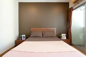 181 Ekkamai Apartment