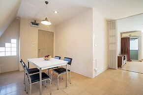 181 Ekkamai Apartment