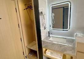 He yue feng bo hotel