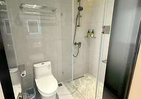 He yue feng bo hotel