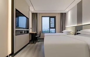 He yue feng bo hotel