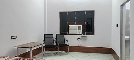 Hotel Shiv Savitri  Ayodhya