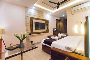 Paarth Grand