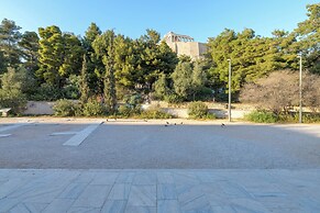 Acropolis Loom Suite