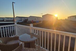 Sleeps 8-sea View-pets-pool-parking