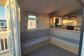 Sleeps 8-sea View-pets-pool-parking