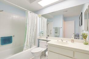 Steps to Community Pool & Spa: Palm Desert Condo!