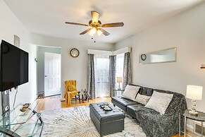 10 Mi to Downtown St Louis: Convenient Apartment!