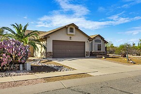 'coyote Casa' w/ Mtn Views in Tuscon Desert Oasis