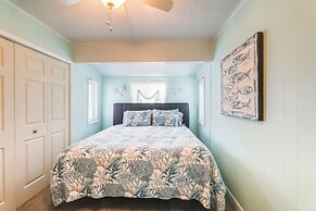 Waterfront Cottage w/ Private Dock in Ocean Pines!