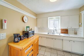 Home 2 Mi to Lakewood Park & Solstice Steps!