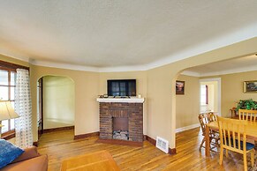 Home 2 Mi to Lakewood Park & Solstice Steps!