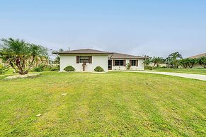 < 2 Mi to Peace River: Home w/ Spacious Yard!